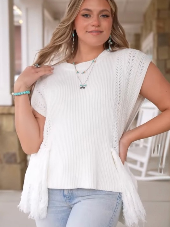 Anthropologie Sweaters - Anthropologie Fringed Sweater Vest Cream One Size